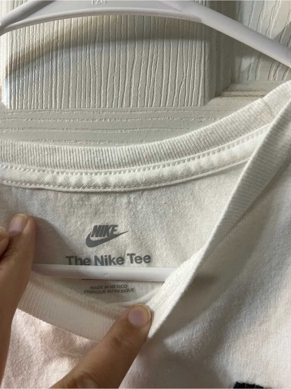 Nike Boys Large White Short Sleeve Tee with Black Logo